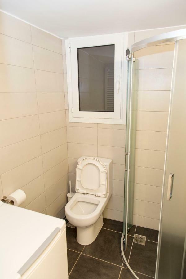 Apartment Gazi Area Close To Metro