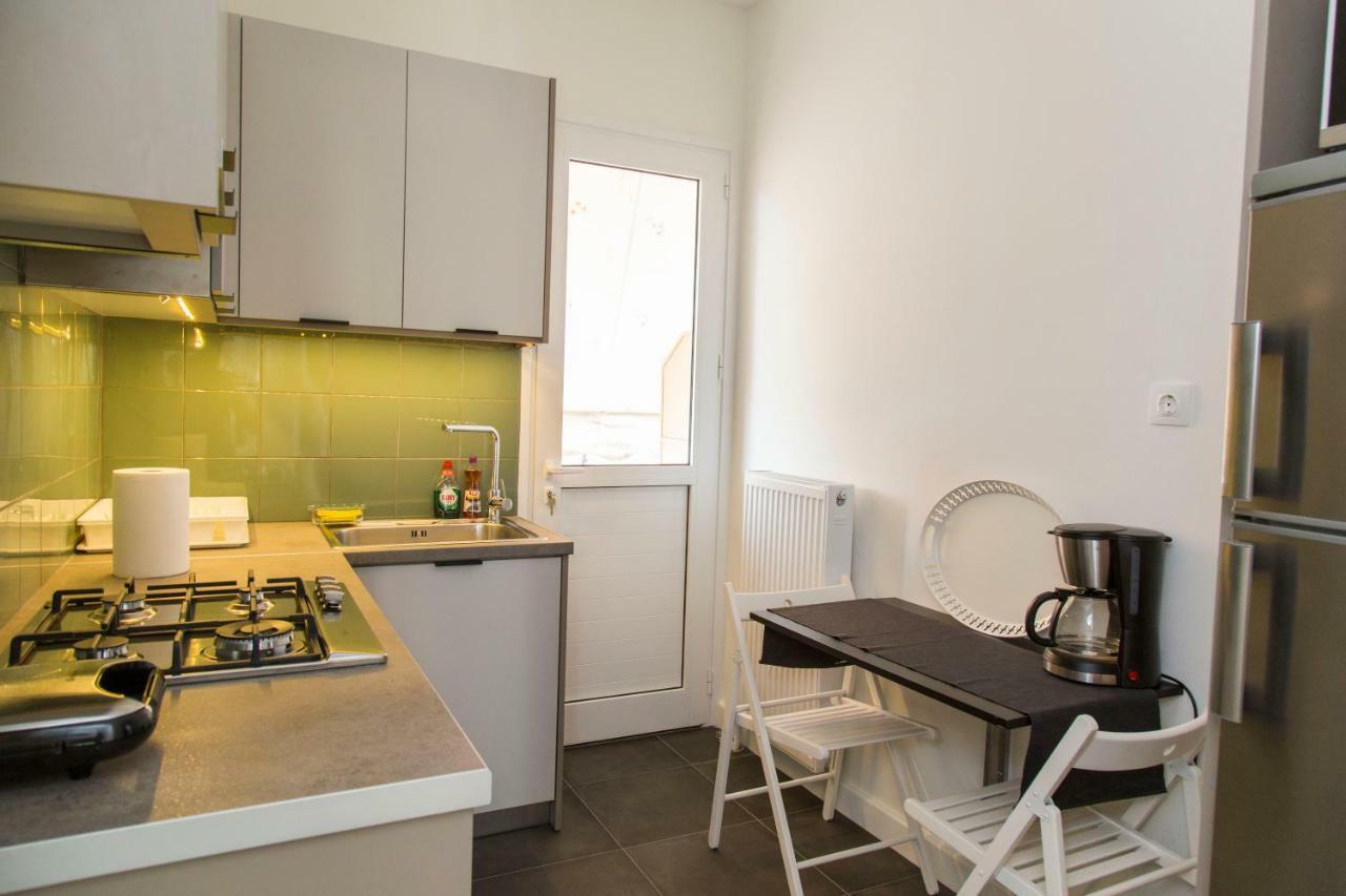 Gazi Area Close To Metro * Athen