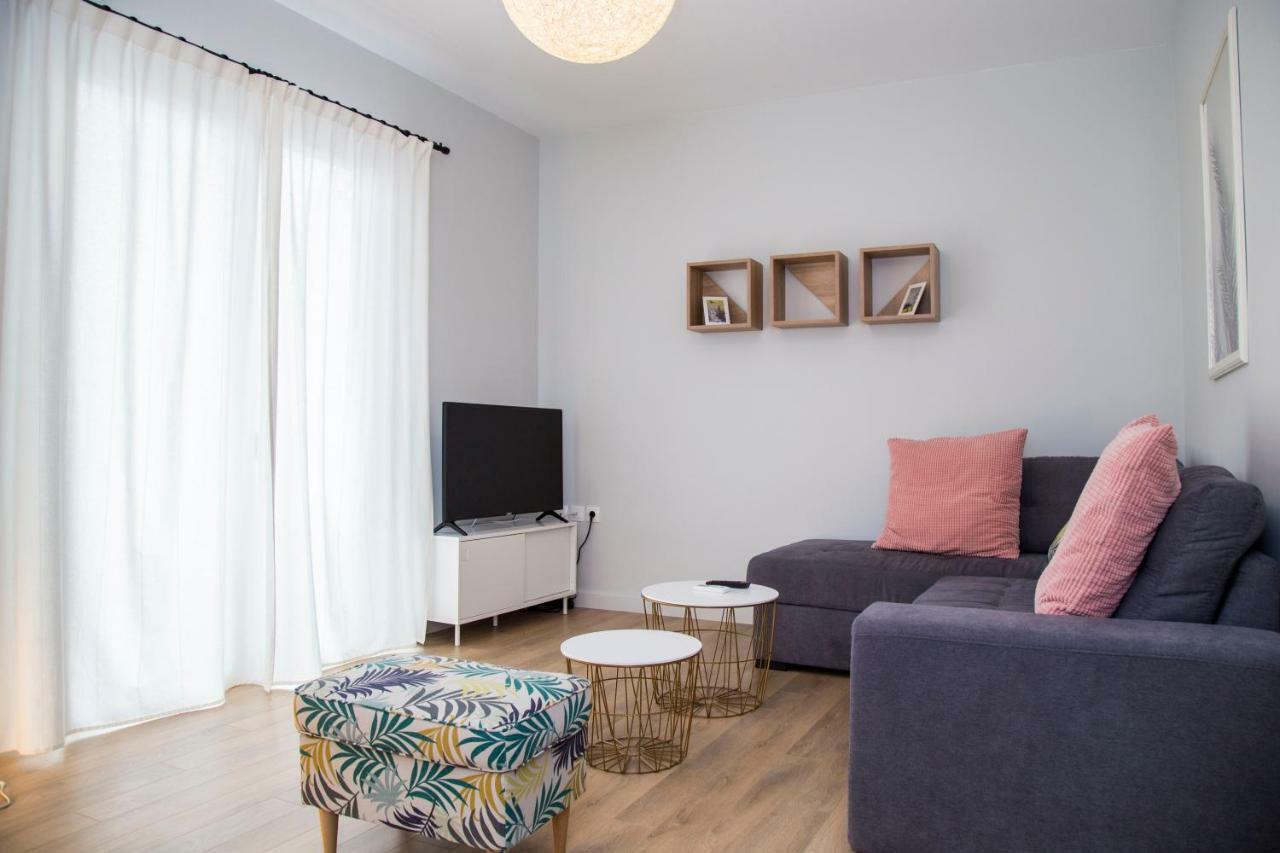 Gazi Area Close To Metro * Athen